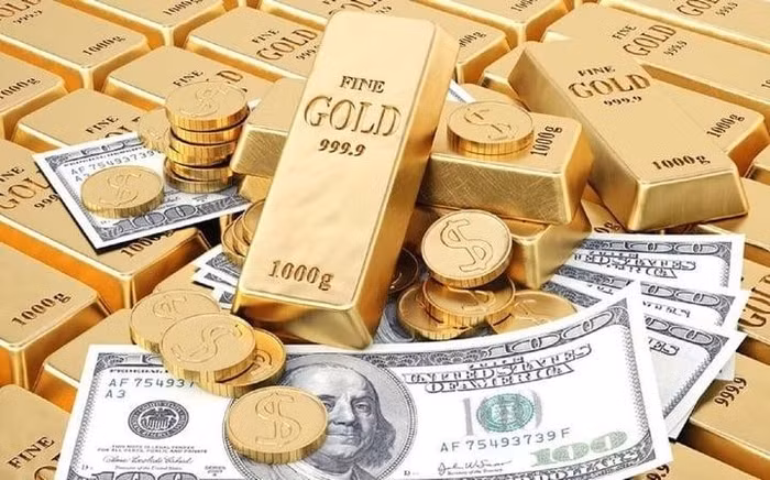 Giá vàng lấy lại "sắc xanh" sau phiên thủng mốc 4.000 USD/ounce