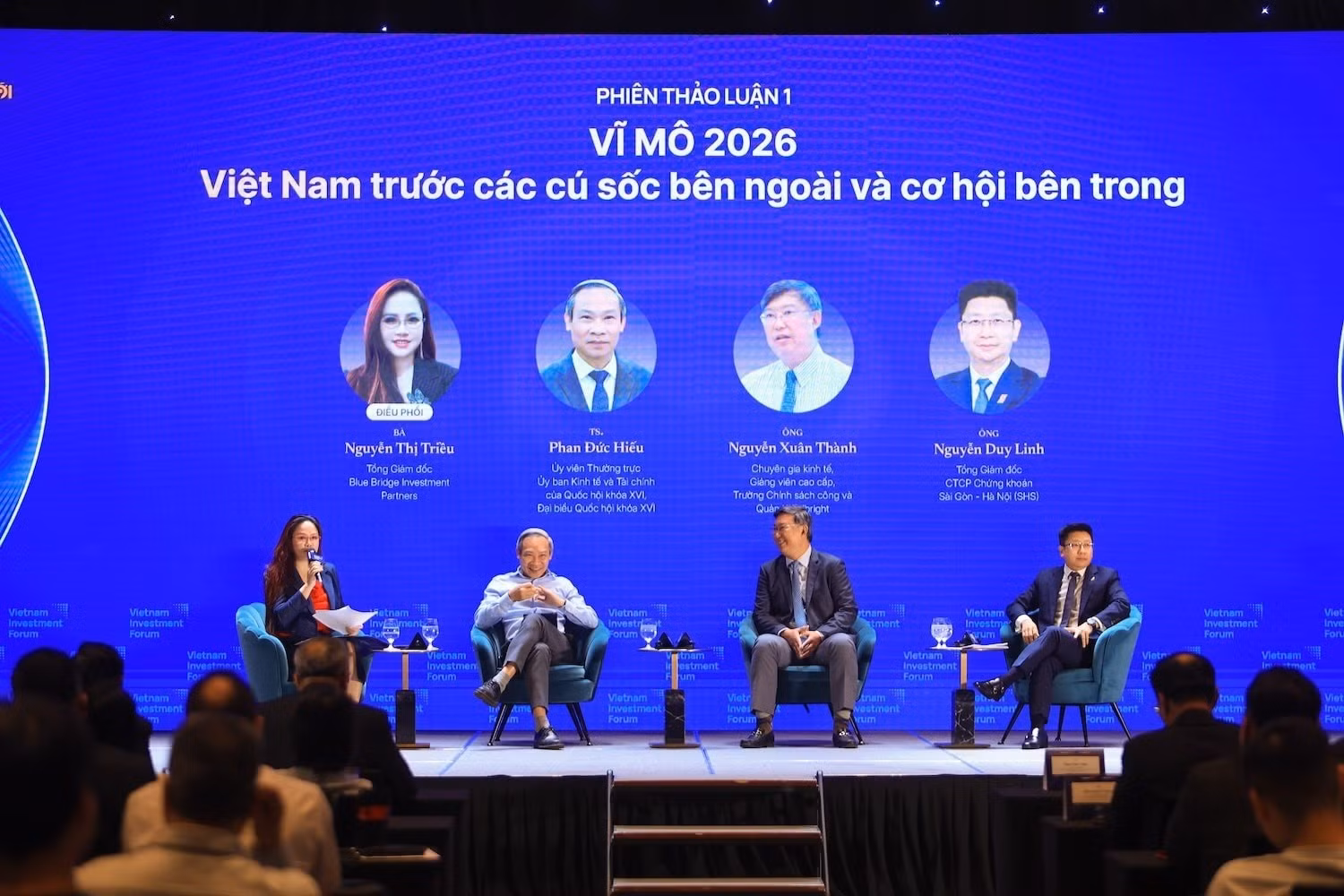 Quang cảnh phần thảo luận