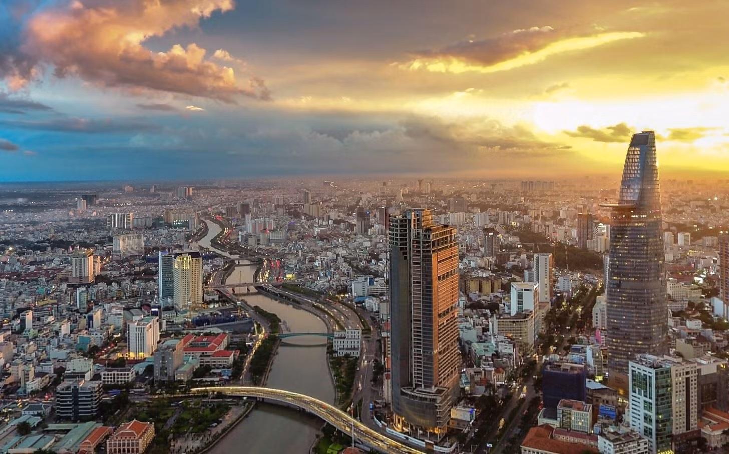 kinh-te-viet-nam-2024.jpg