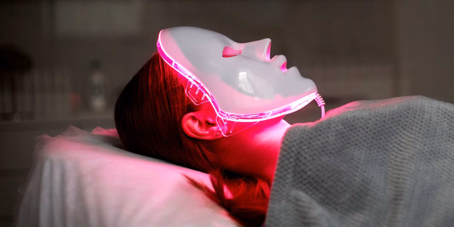 red-light-therapy-te-240321-972680.jpg
