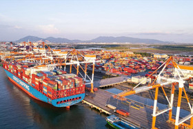Với hơn 7 triệu Teu hàng hoá thông qua năm 2024 (tăng 29,2% so với năm 2023), cảng biển Cái Mép xếp vị trí thứ 30 trong 100 cảng biển lưu thông hàng hóa nhiều nhất thế giới