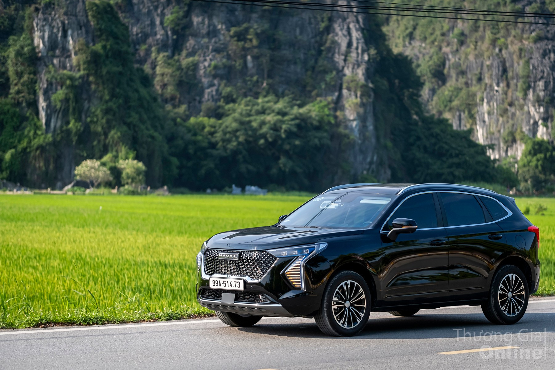 Haval Jolion HEV có thể dễ dàng nhận diện thông qua các yếu tố thiết kế bên ngoài mang dấu ấn khá riêng dsf6331.jpg