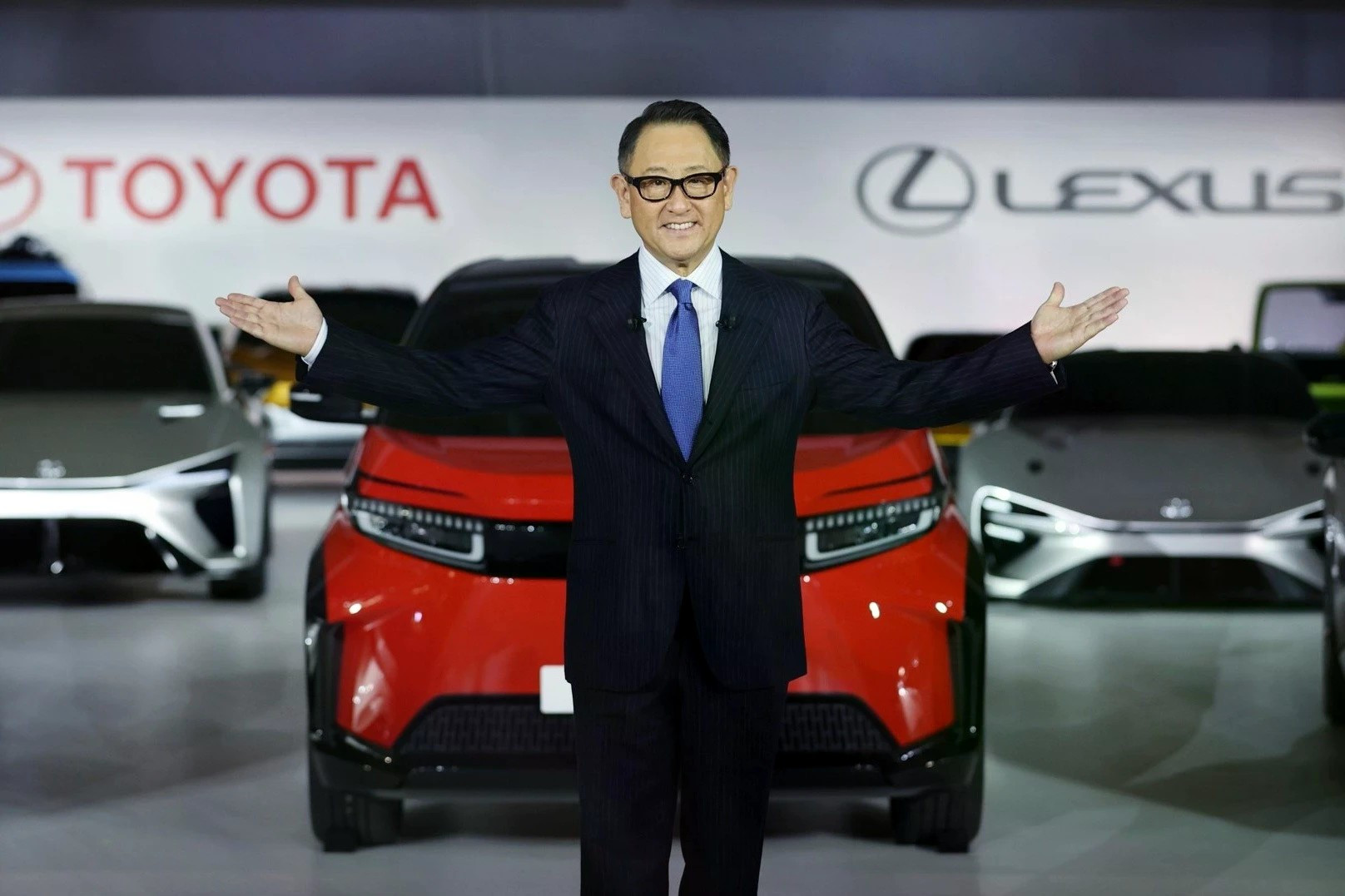 Ông Toyda Aiko, chủ tịch Toyota, với tầm nhìn hướng tới pin nhiên liệu hydro akio-toyoda.jpg