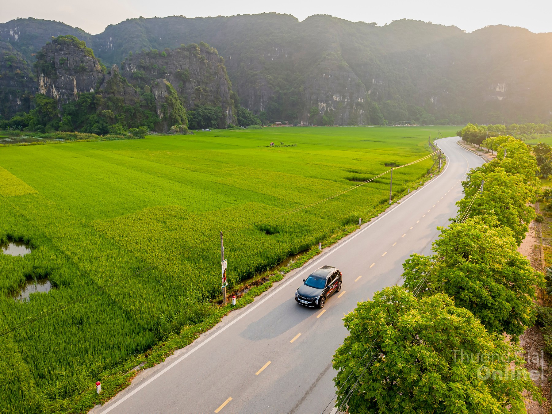Haval Jolion HEV trở thành mẫu xe mạnh mẽ nhất phân khúc với công suất lên tới 247 mã lực. dji-20250509062533-0200-d.jpg