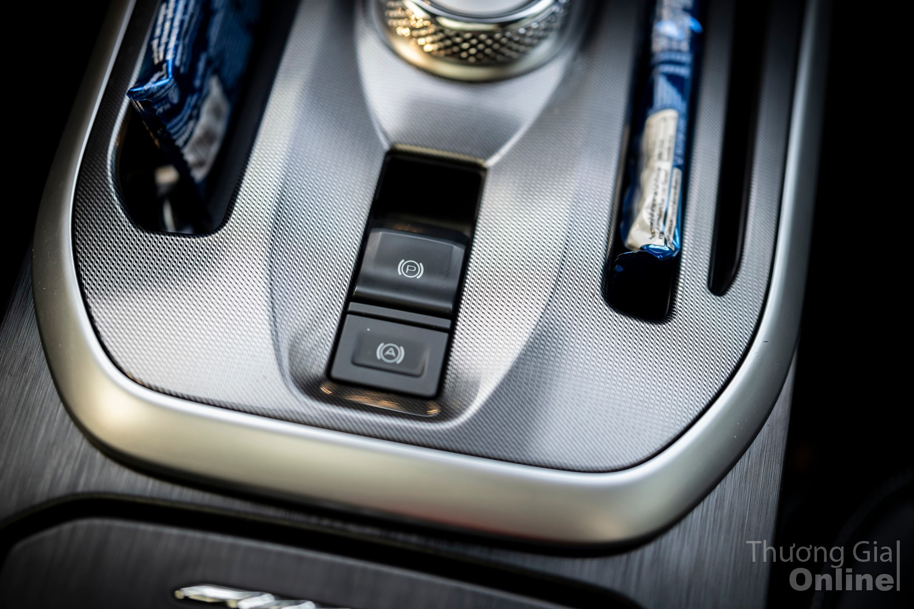 Phanh tay điện tử và phanh Auto Hold trên Haval Jolion HEV dsf6599.jpg