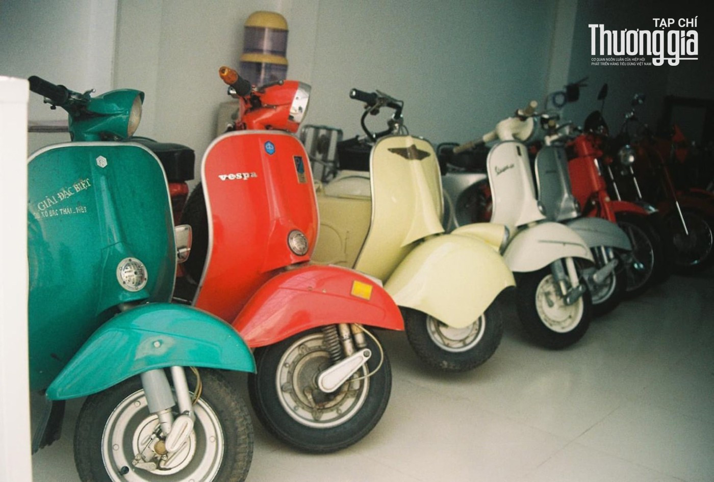 Chiếc Vespa Mini màu xanh lá là Giải đặc biệt của Xổ số thủ đô năm 1981 6-7794.jpg
