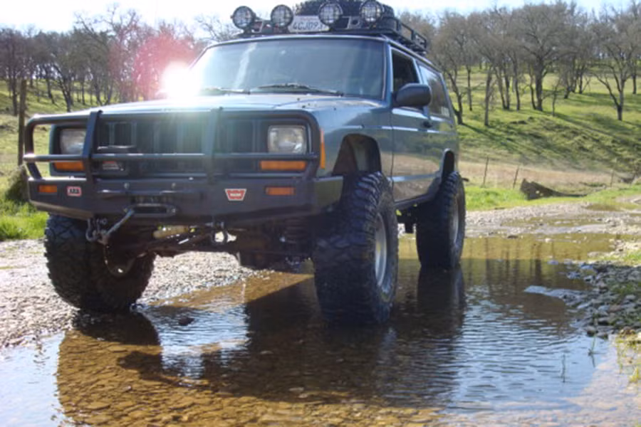 jeep-cherokee-xj-1984-4645.jpg