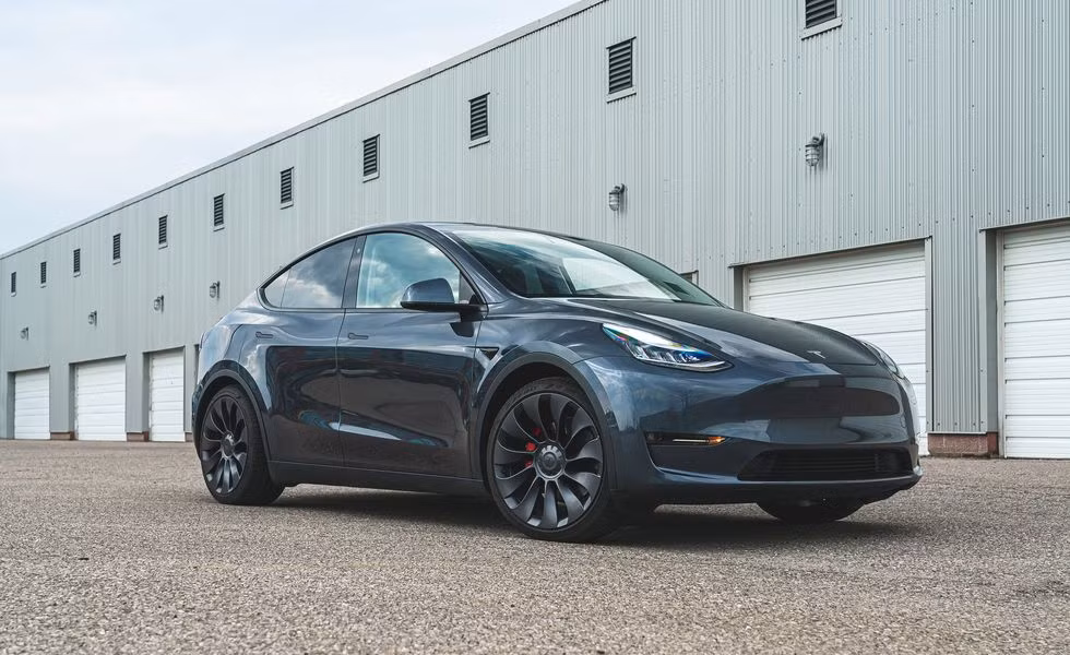 2020-tesla-model-y-performance-110-1620660805-5729.jpg