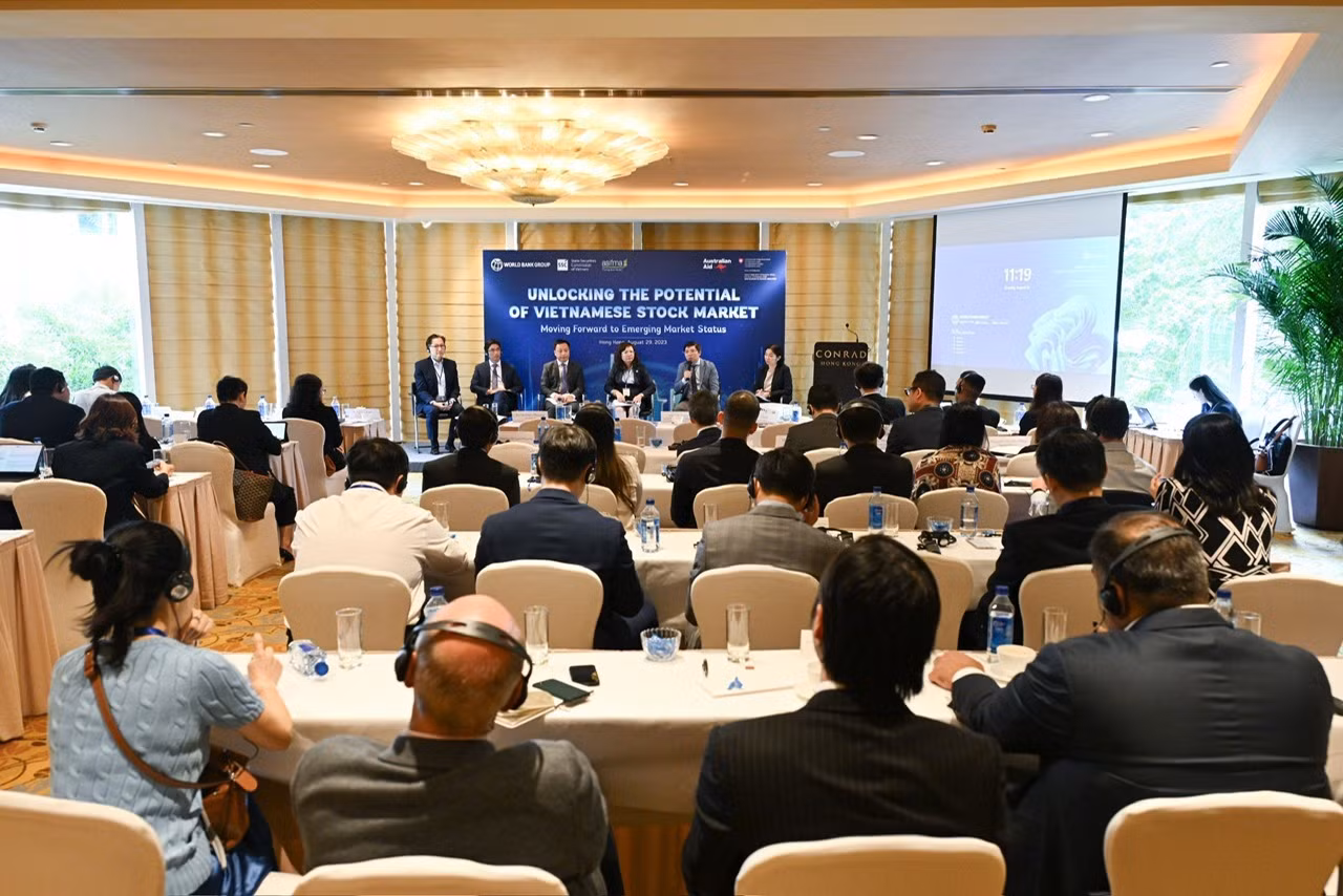 toan canh hoi nghi.jpg