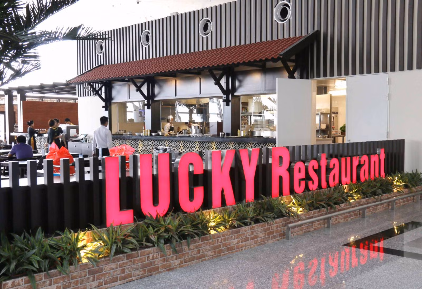 Lucky là một trong những thương hiệu của Taseco Airs