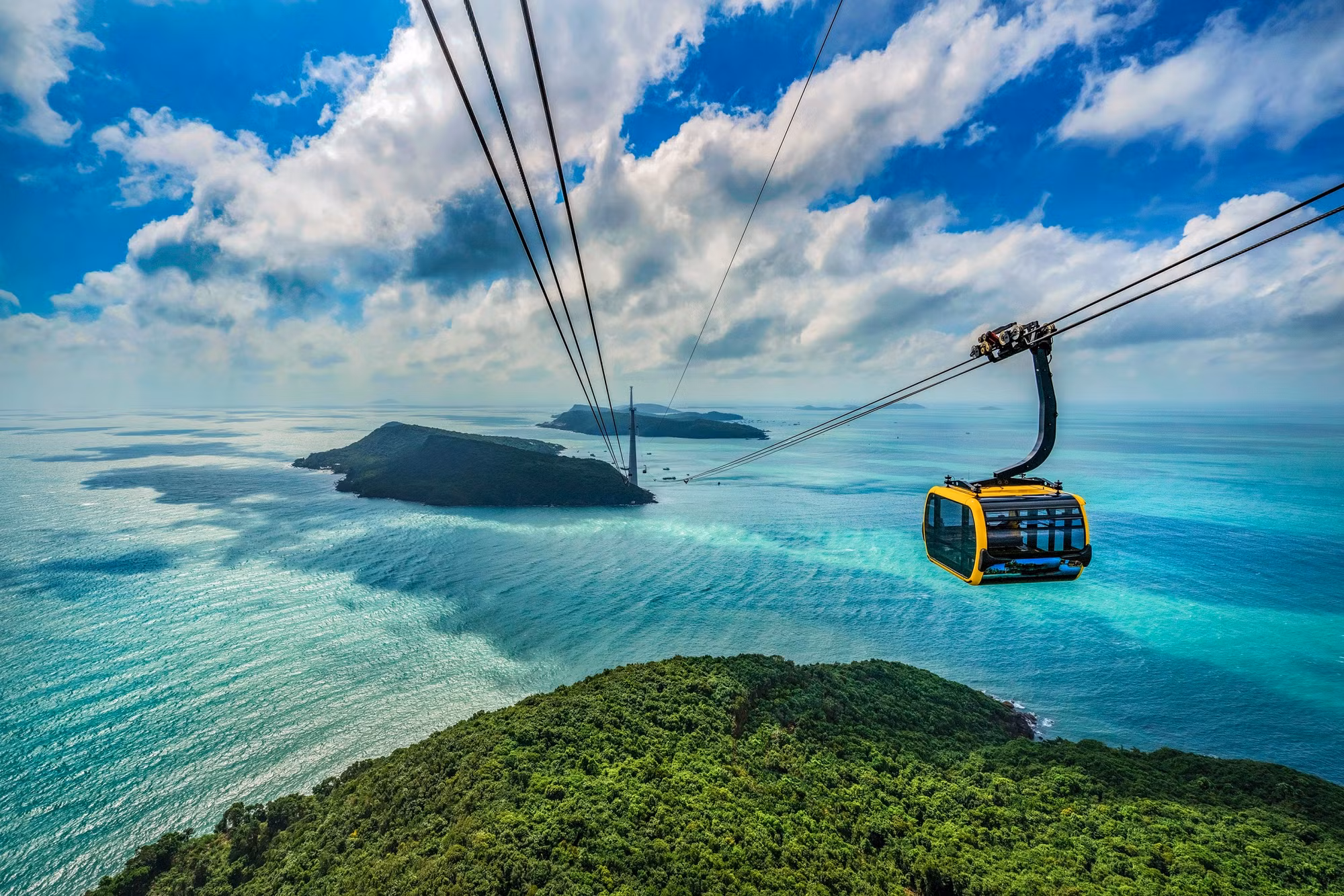 hon-thom-cable-car-phu-quoc-2-3430.jpg