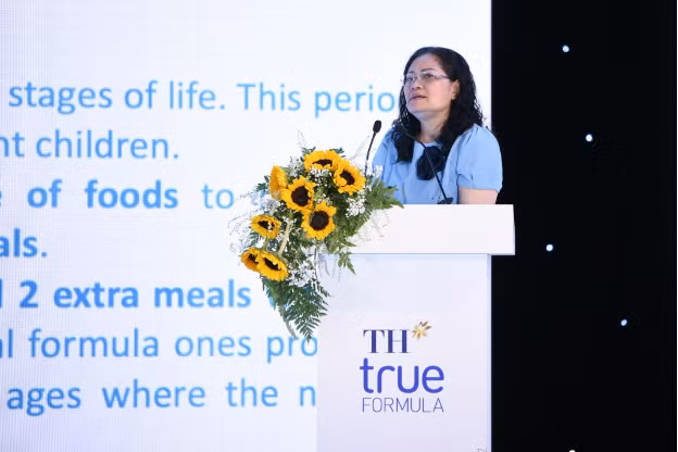 PGS. TS Nguyễn Thị Lâm - nguyên Phó Viện trưởng Viện Viện Dinh dưỡng quốc gia đánh giá cao sản phẩm dinh dưỡng công thức từ sữa tươi tại Việt Nam.png