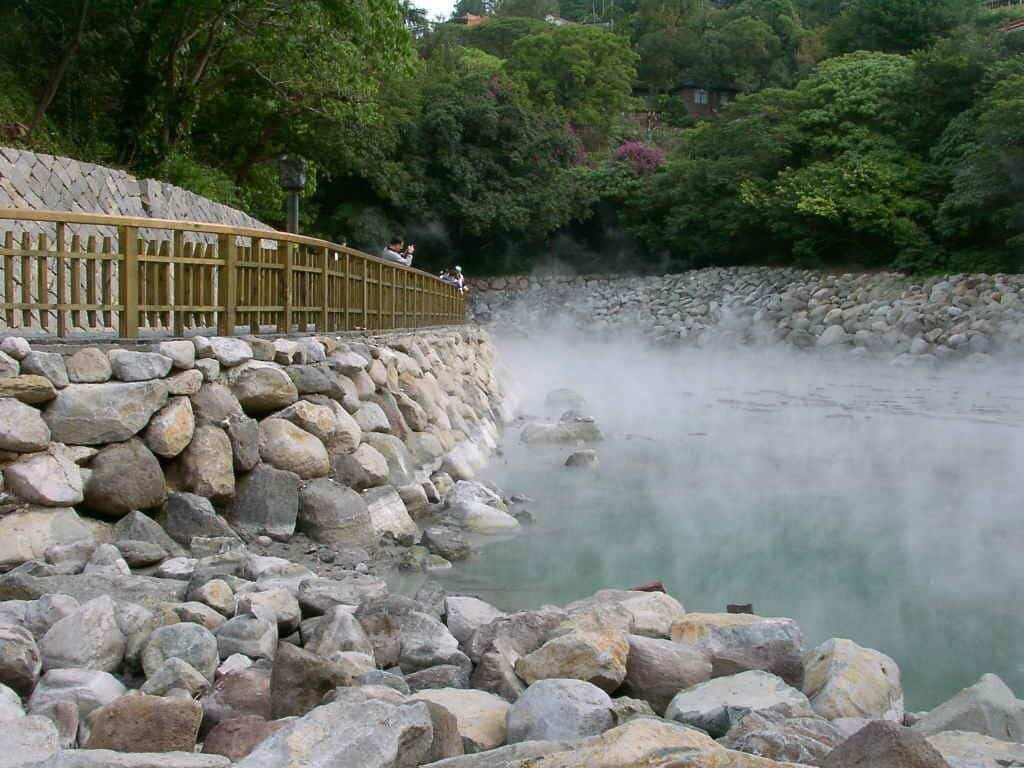 Tuyên Quang có tài nguyên suối khoáng nóng tự nhiên Khu du lịch suối khoáng Mỹ Lâm.jpeg