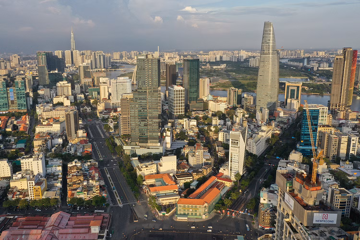 dji-0735-3352-1675425733-16754-4591-3686-1675435353.jpg