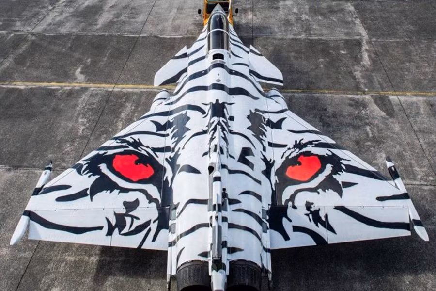 cánh bướm hay mắt hổ.jpg