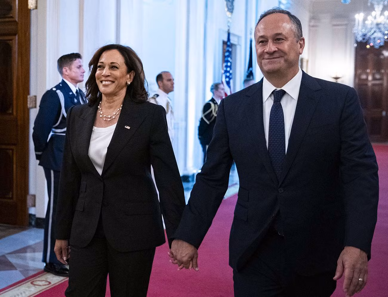 kamala-harris-doug-1013-f57ab65b7a9b4412aab90f9929a6ae0e-7646.jpg