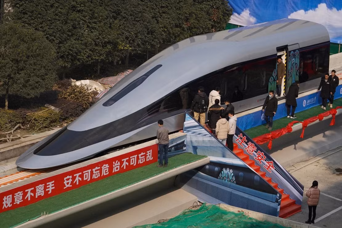 in-january-china-revealed-a-prototype-for-a-new-high-speed-maglev-train-that-is-capable-of-reaching-speeds-of-620-kilometers-385-miles-per-hour-7130.jpeg