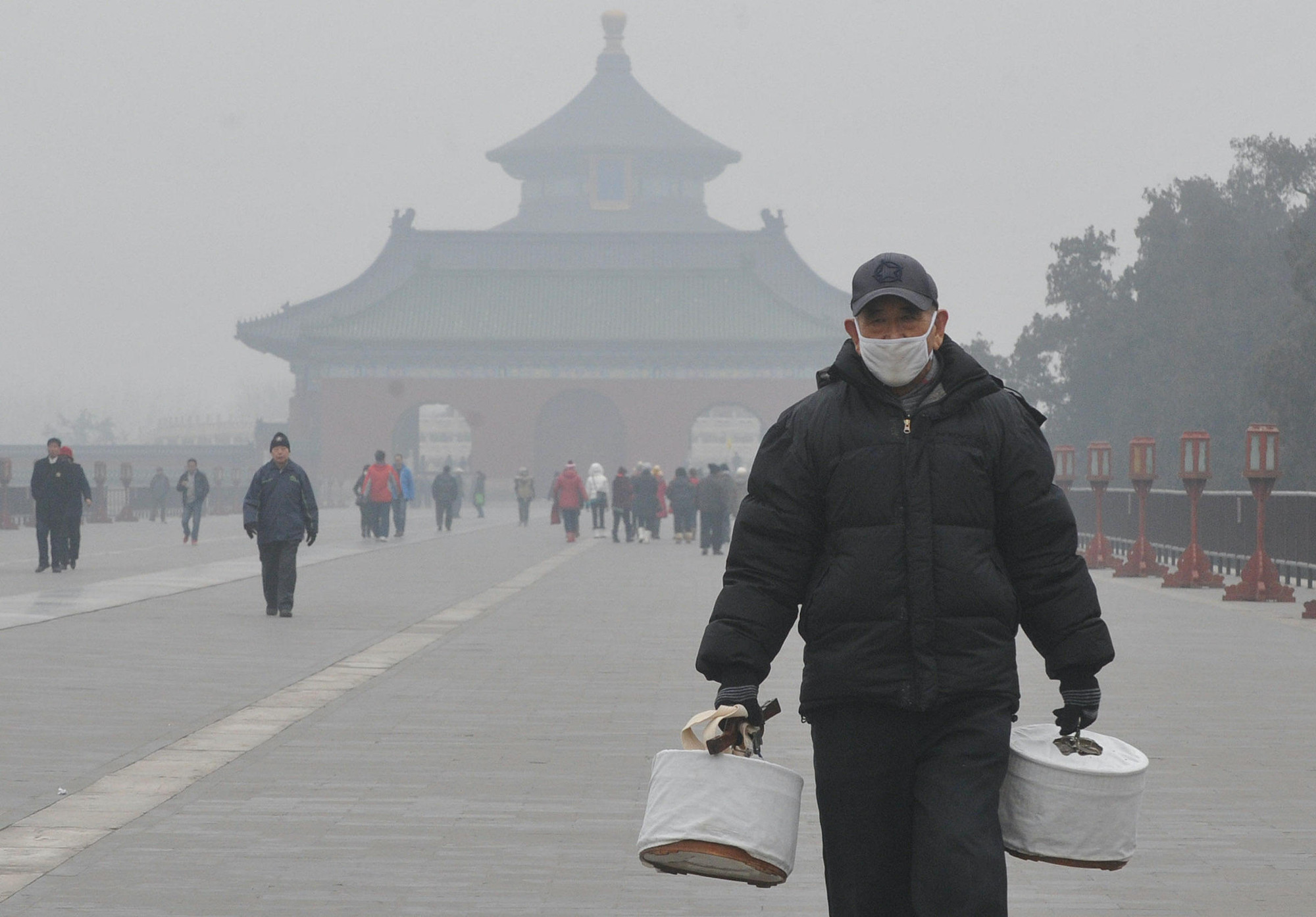 dtr1ca-beijing-cough-air-pollution-smog-1684.jpg