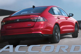 Top 10 mẫu xe ô tô bán chậm nhất Việt Nam tháng 4/2025: Honda Accord lập “hat trick”