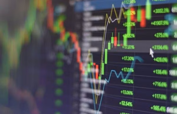 VN-Index vượt 1.800 điểm, cảnh báo rung lắc khi dòng tiền chưa đồng thuận