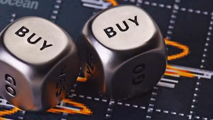 Thị trường "xanh vỏ đỏ lòng", VN-Index đối mặt áp lực chốt lời