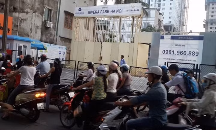 Dự án Rivera Park Hà Nội: "Nhà đầu tư ơi, đường về nhà luôn tắc"