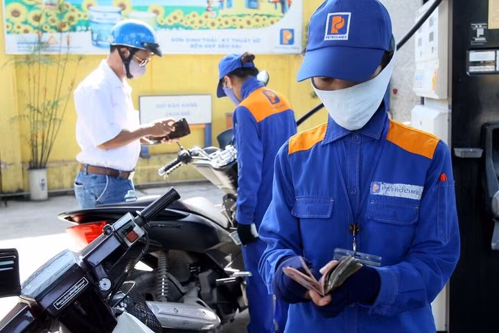 Bộ Tài chính lý giải gì về đề xuất tăng khung thuế môi trường xăng dầu?