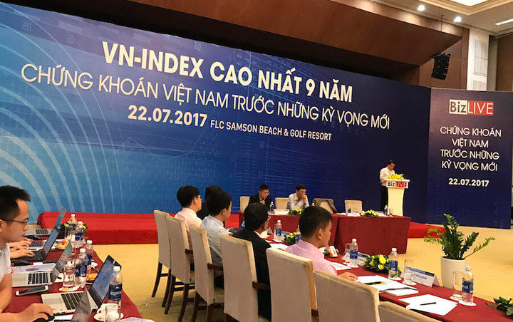 TS Nguyễn Trí Hiếu: Hãy thận trọng khi thị trường chứng khoán khởi sắc