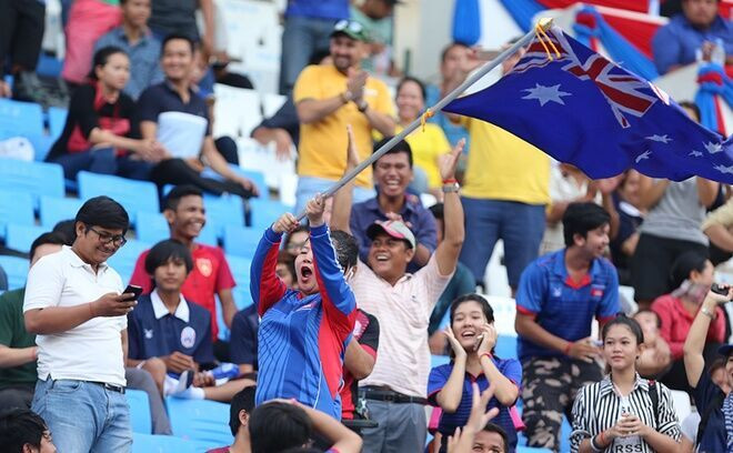 CĐV Campuchia phấn khích khi U16 Australia vô địch Đông Nam Á