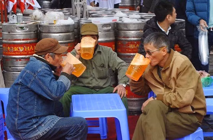 Năm 2017: Người Việt sẽ uống gần 4 tỉ lít bia?