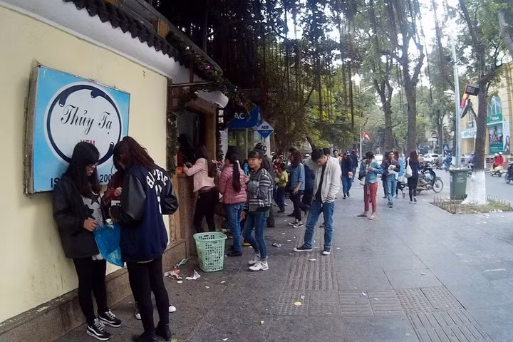 Kem Thủy Tạ dường như đang "tan"