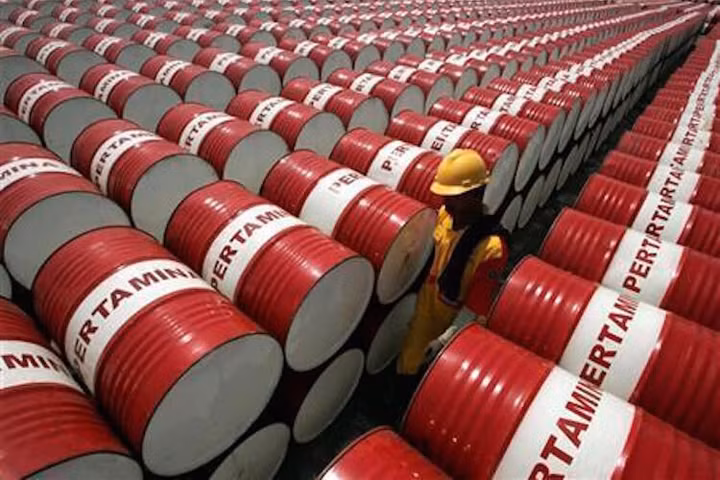 Goldman Sachs: Giá dầu thô tăng lên 57,5 USD/thùng đầu năm 2017