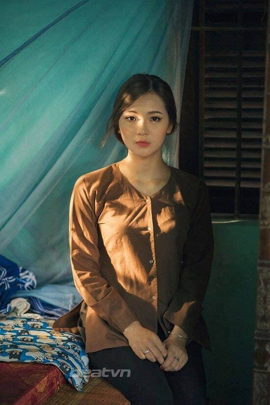 Dân mạng xôn xao truy tìm tung tích hotgirl thôn nữ