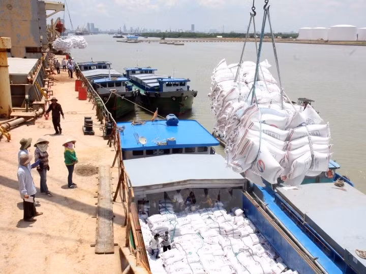 DN nhỏ bức xúc với ‘lệnh cấm’ xuất khẩu từ Hiệp hội Lương thực