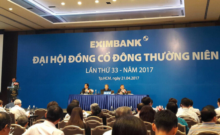 Nếp nhăn trên trán cổ đông Eximbank