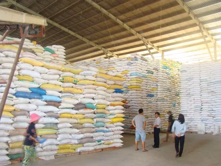 Bộ Công Thương xác minh vụ phải "lót tay" 20.000 USD mới xin được giấy phép xuất khẩu gạo