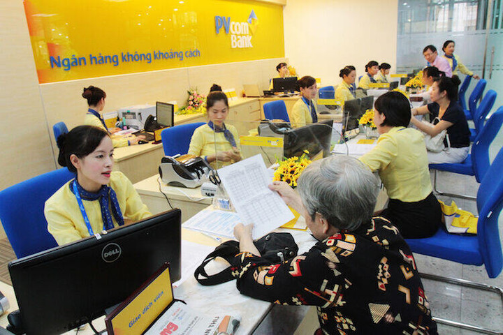 PVcomBank giảm lãi suất tiền gửi, hỗ trợ doanh nghiệp