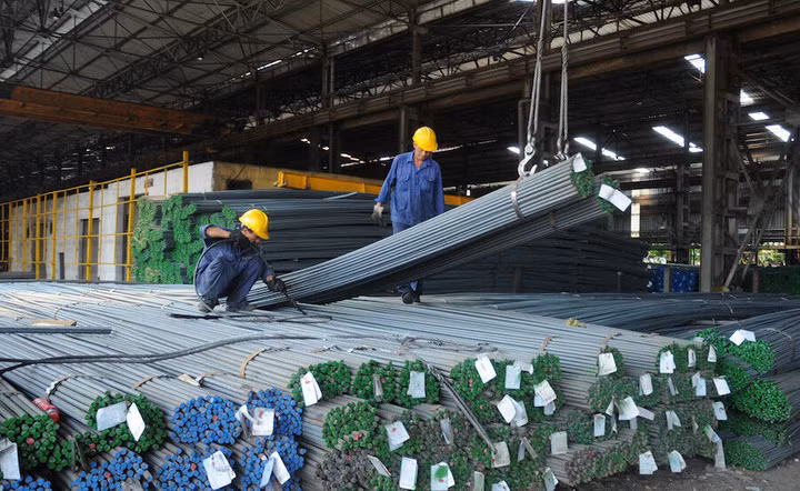 Hoà Phát: Tiêu thụ thép tháng 4 giảm 10%