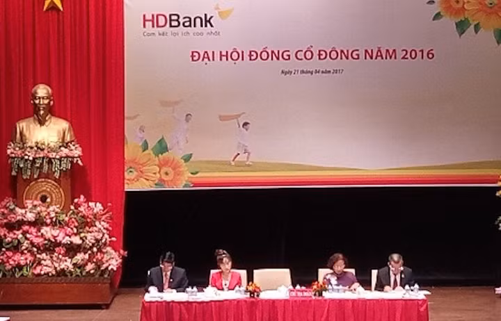 Chưa niêm yết, HDBank tăng vốn bằng chia cổ phiếu 9%