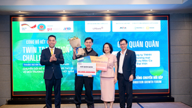 Đại diện Maca Đại Việt nhận giải Quán quân cuộc thi Twin Transition Challenge 2025