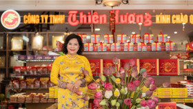 Doanh nhân Hồ Thị Hoa - Người gìn giữ "hương vị trời" cho mè xửng Huế
