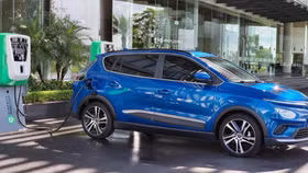 Bộ Tài chính chọn mức lệ phí trước bạ cho xe điện bằng 50% xe xăng