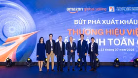 Hội nghị Bứt phá Xuất khẩu: Thương hiệu Việt cất cánh toàn cầu tại Hà Nội với sự tham dự của đại diện lãnh đạo Cục Xúc tiến Thương mại (Vietrade) - Bộ Công Thương, Hiệp hội Dệt may Việt Nam (VITAS) và Amazon Global Selling Việt Nam