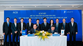 ACB và VNPT hợp tác mở rộng hệ sinh thái tài chính – công nghệ