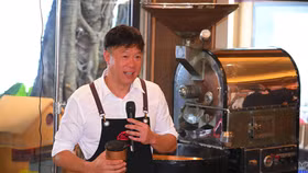 CEO Highlands Coffee David Thái và giấc mơ kể câu chuyện Việt Nam qua ly cà phê