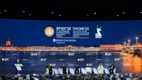 Tổng thống Liên bang Nga Vladimir Putin phát biểu tại phiên họp toàn thể của Diễn đàn Kinh tế Quốc tế St. Petersburg lần thứ 28 (SPIEF 2025) (Ảnh: Roscongress)