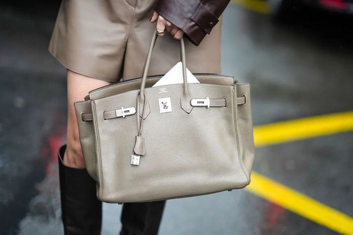 Không mua được túi Birkin độc quyền, hai khách hàng Mỹ đâm đơn kiện Hermes