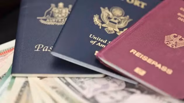 Xu hướng sưu tầm hộ chiếu của giới tỷ phú Mỹ