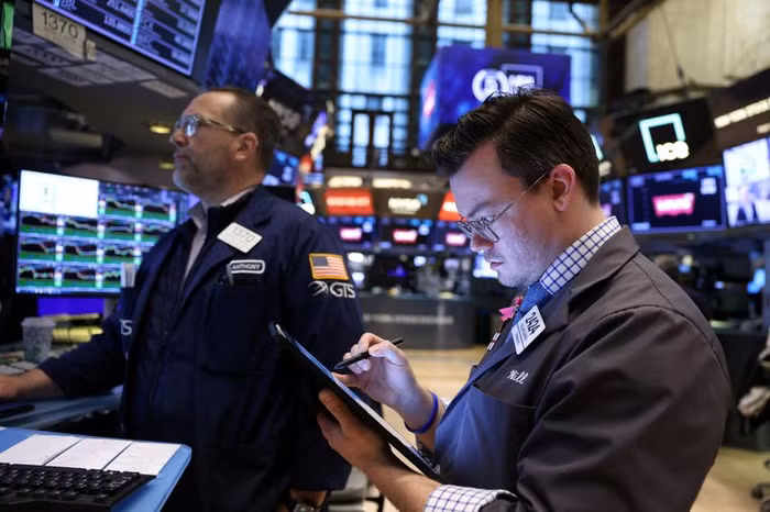 Chứng khoán Mỹ hồi phục, giá dầu nhích tăng