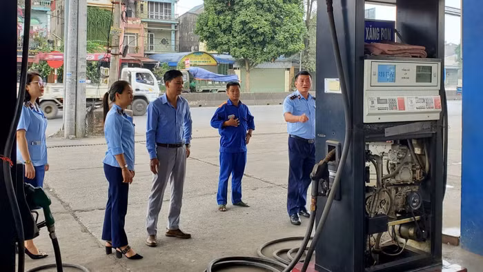 Rà soát, xử lý nghiêm thương nhân kinh doanh xăng dầu vi phạm quy định